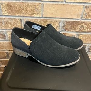 TOMS black suede ankle boots